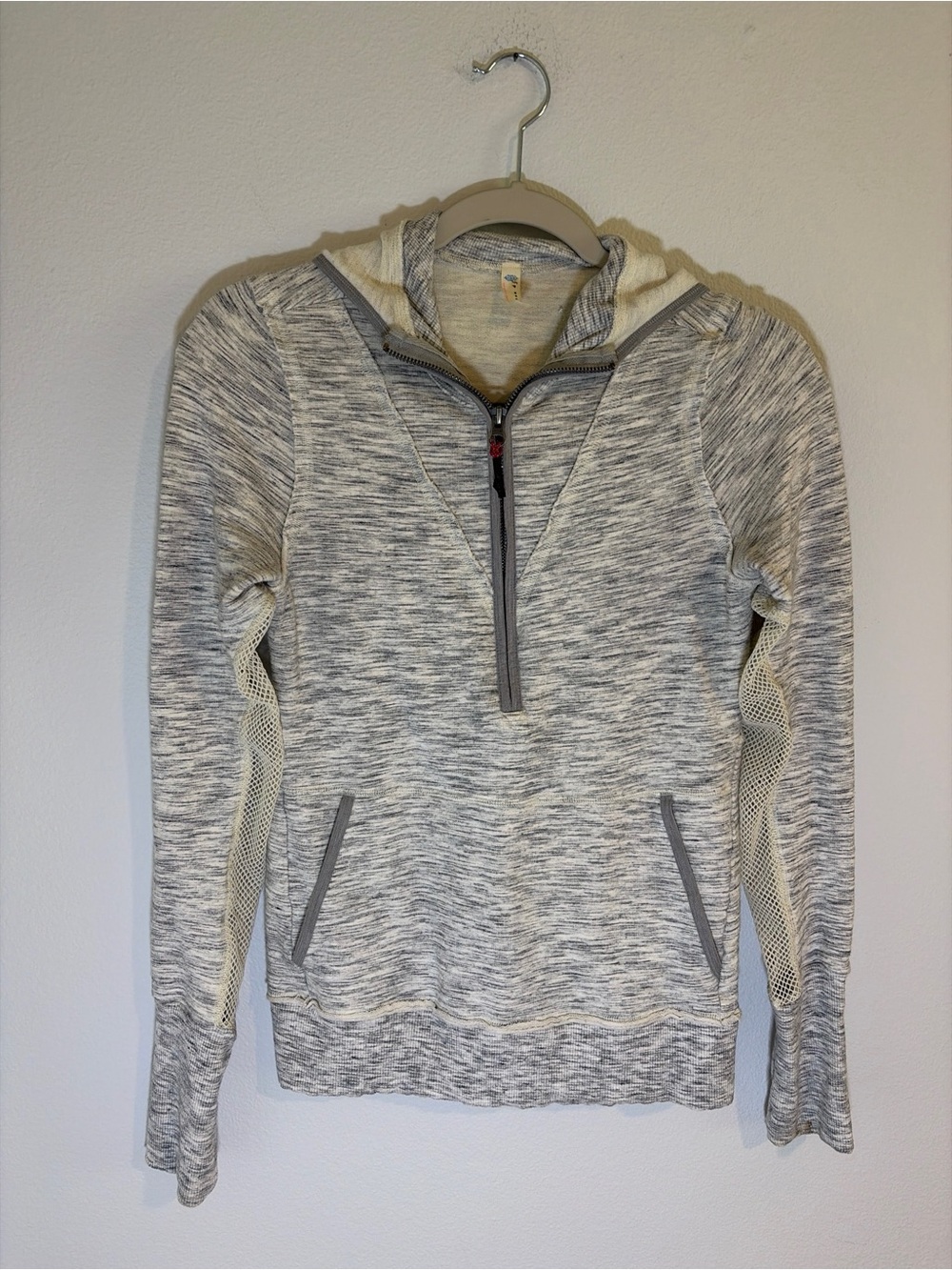 FP Movement Free People Gray  Mesh Back 1/2 zip Hoodie M sweatshirt loungewear
